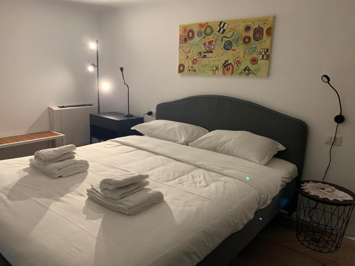 Ferienwohnung La Pampa New & Fully Refurbished Apt Mailand Exterior foto